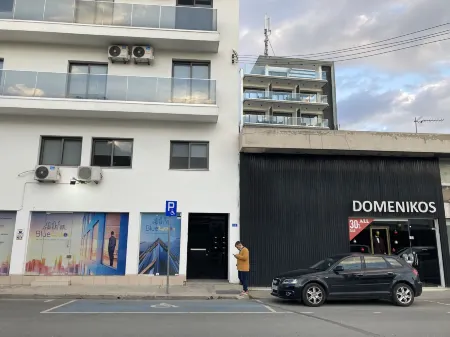 Mimi's Sunny Beach Apartment Отели рядом с достопримечательностью «Intercity Buses»