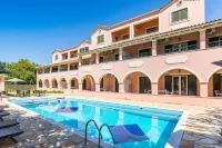Bella de Lux Apts Hotels in Feakes