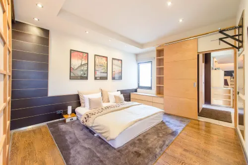 Venus Apartments - Parliament I - Homestays