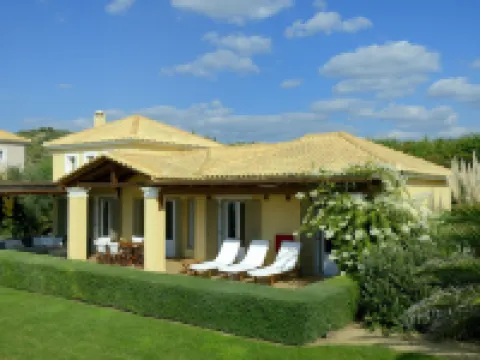 イオリス ヴィラズ ピュロスのホテル