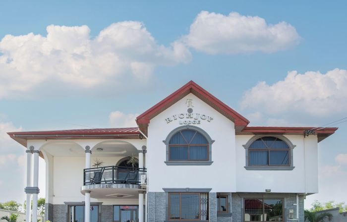 Richjoy Lodge