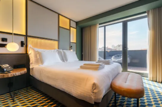 The Convo Porto Hotel & Apartment Hotels near Combatentes Metro Station
