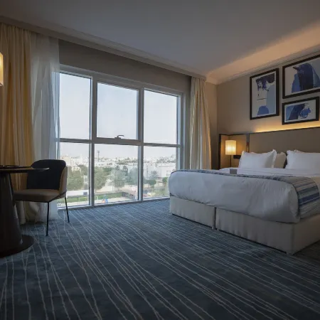 Prime Al Corniche Hotel