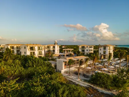 Naay Boutique Hotel Отели рядом с достопримечательностью «Playa Holbox»