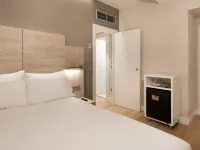 NH Madrid Chamberi Hotels near Chamberi