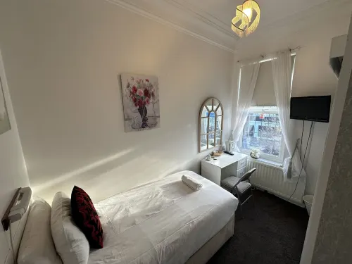Ocean Road Rooms Hotels in South Shields