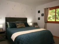 The Burgundy Dream Bed and Breakfast Hotels in Halifax