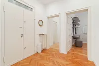 GuestHost - San Fermo Luxury Apartment - Kitchens