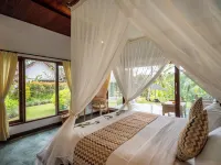 Green Sari Private Villa Hotels near Sambahan