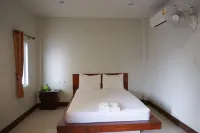 S Ville Resort Hotels in Uthai Thani