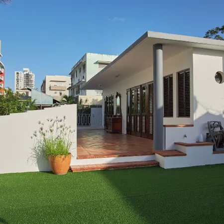 Ola Boutique Hotel Отели рядом с достопримечательностью «Станция "Саградо Корасон"»