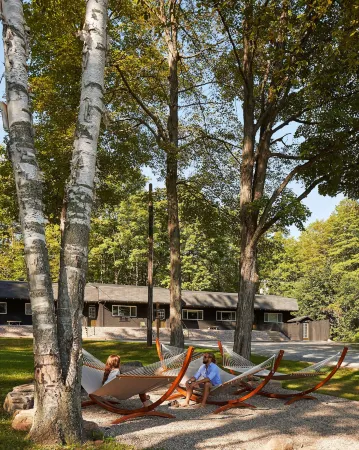 Somewhere Inn Calabogie Отели в г. Calabogie