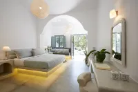 Amara Suites Santorini - Bed and Breakfasts