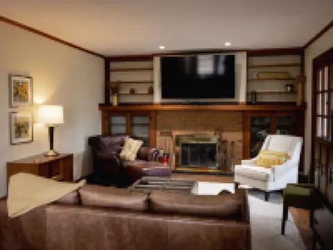 Charming 4 Bedroom home in the heart of Elgin Hoteles en Elgin