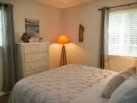 "FLOATS MY BOAT"- Suwannee River Home in Branford, FL, near area Springs, too!