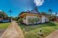 Beachside townhome with AC, 3 pools, & pickleball - walk to ocean & Front Street 올드 라하이나 센터 주변 호텔