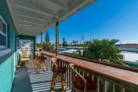 Private Balcony and Dock Access - Charming Waterfront Retreat Hotels in Brevard County