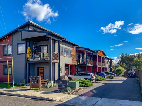 Gourmet Kitchen and Stylish Living Space - Charming Townhouse Retreat