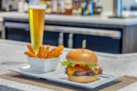 DoubleTree by Hilton Charleston Riverview - breakfast