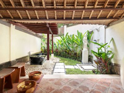 庭 メルキュール リゾート サヌールの写真