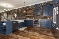 Stylish Condo with City Views and Modern Amenities - Chic Urban Retreat