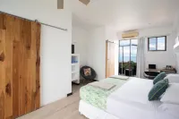 Pura Vista Hotel - balcony