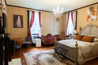 Whole Hearts Bed and Breakfast Hotels in Duncan