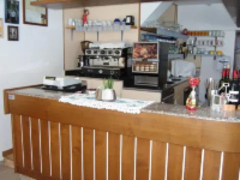 호텔 빌라 카를라