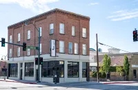 The Jesse Hotel & Bar