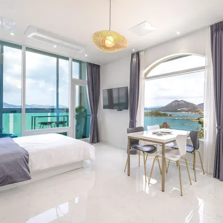 Yeosu Hemiswi Spa Pension Отели рядом с достопримечательностью «Поле для гольфа The Ocean»