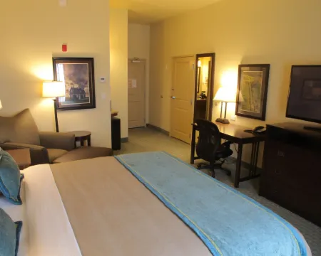 Little Missouri Inn & Suites New Town Hotels in Mountrail County