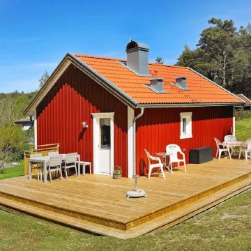 4 Person Holiday Home in HENÅN