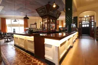 The Bridge Inn Hotel