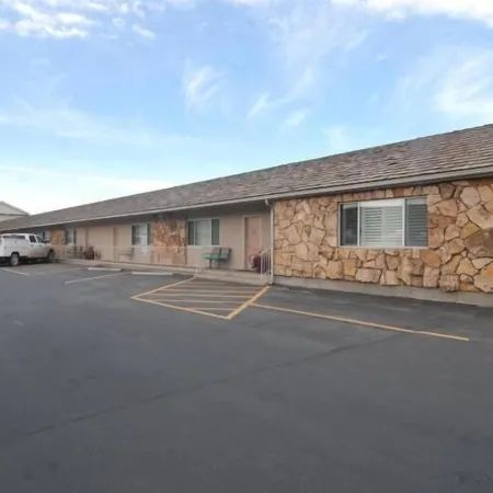 Econo Lodge Inn & Suites Vernal Near Dinosaur Monument