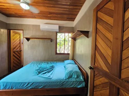 Don Jon's Surf and Yoga Lodge - 2-Star
