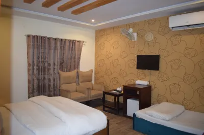 Hotel Royal Luxury Multan Hotels near JOONI SUPER STORE WAPDA TOWN PHASE 2 MULTAN