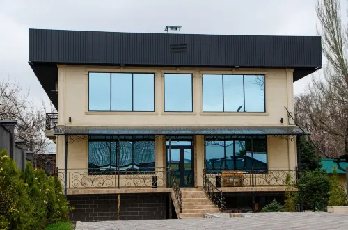 Dosman Hotel