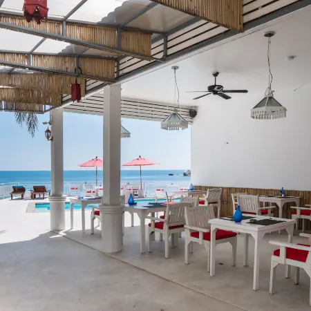 Crystal Bay Beach Resort Отели рядом с достопримечательностью «Тхонг-Такиан»