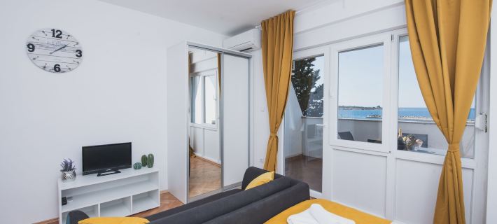 Apartments by the Sea Semy Hotels in Novalja