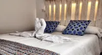 Hostal Ciempozuelos, Cerca del Parque Warner y Madrid 아란후에스 왕궁 주변 호텔