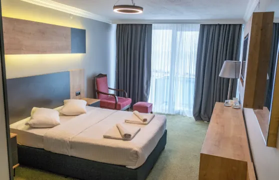 錫諾普莫拉酒店