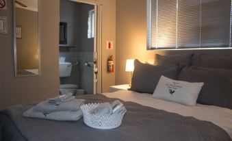 The Vintage Crane Guest House
