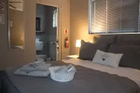 The Vintage Crane Guest House