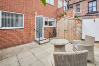 Host & Stay - Pearl Street