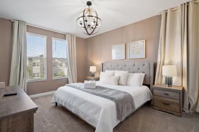 Gorgeous 6-Bedroom House with Private Pool Hotels near Mystic Dunes Golf Club