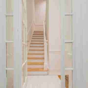 Charming Renovated Apartment in Vibrant Saint Gilles, Brussels Others