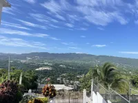 Skyline Suites, Breathtaking Mountains & City View 1 Bedroom Apts by RedAwning - Pet friendly