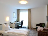 Arnimsruh Hotel Garni Hotels near St Gertrud
