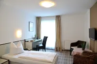 Arnimsruh Hotel Garni Hotels in Groß Grönau