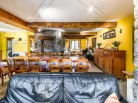 Stone Cottage with Sauna & Hot Tub Near Cave of Lorette in Rochefort